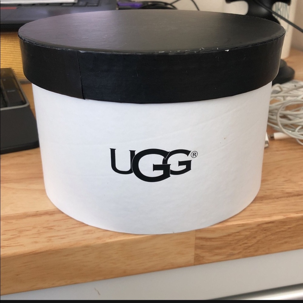 Ugg earmuffs new